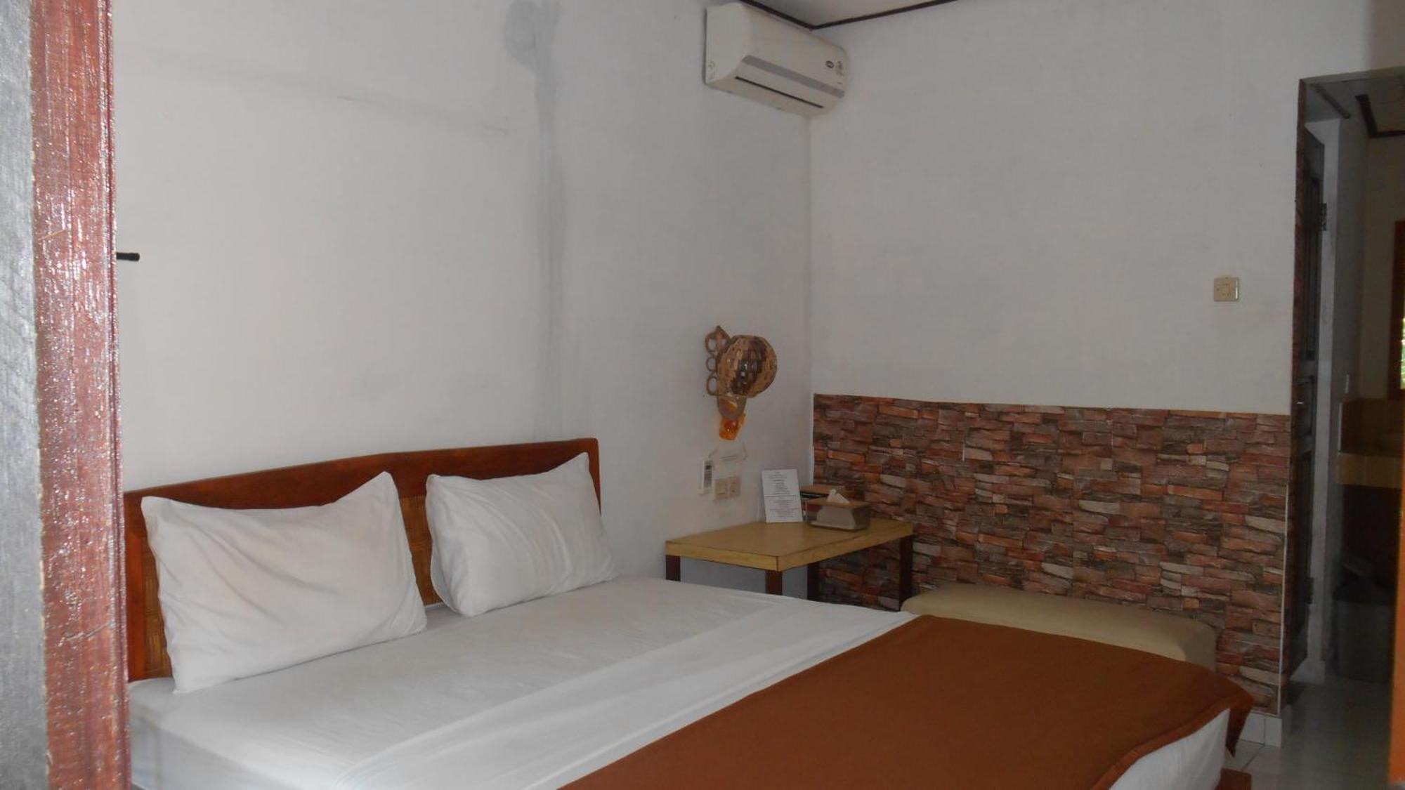 Taman Menjangan Homestay By Snorkelingmenjangan 반유웨당 외부 사진