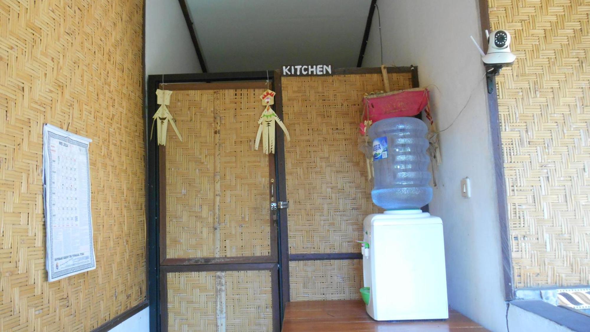 Taman Menjangan Homestay By Snorkelingmenjangan 반유웨당 외부 사진