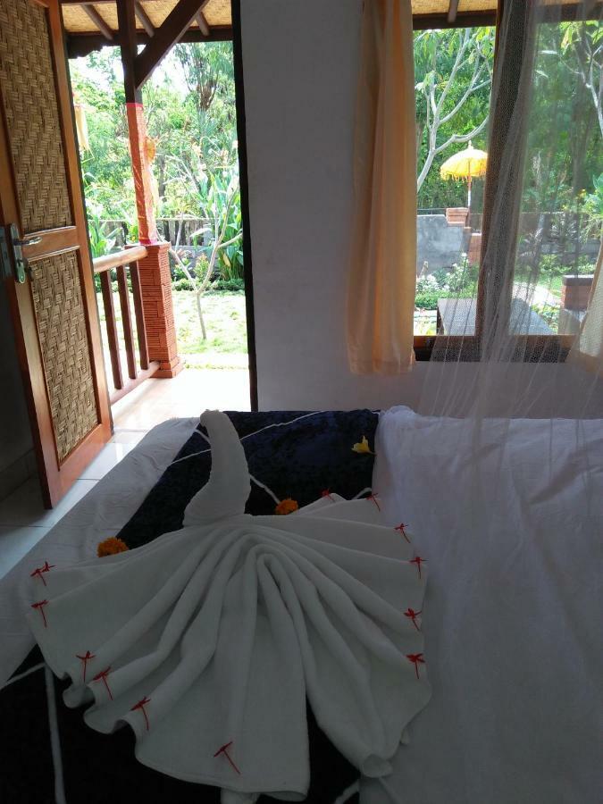 Taman Menjangan Homestay By Snorkelingmenjangan 반유웨당 외부 사진